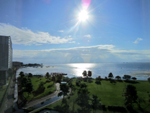 旅館から朝日と琵琶湖